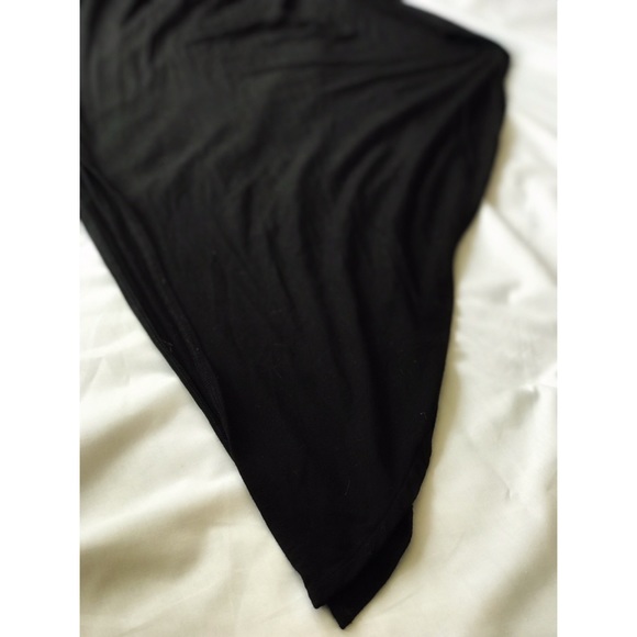 Indah Black Halter Maxi - Picture 7 of 8
